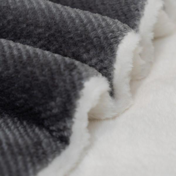 Accessories-Seasonal-Blanket-Bluegrey-07-600X0-1.Jpg Chăn Nỉ Popcorn - Everon